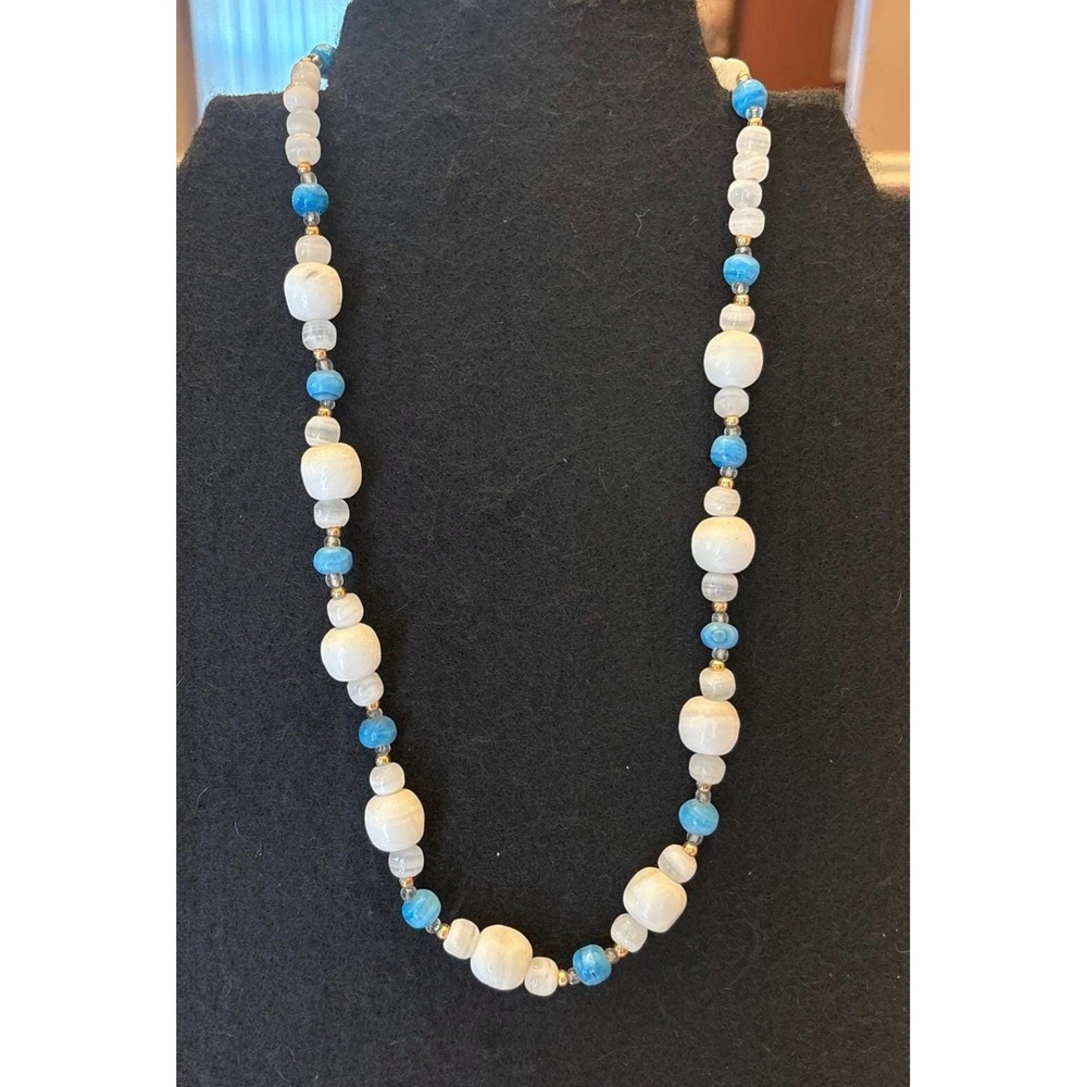 Vintage‎ White Banded Agate & Turquoise Blue Bead Gold Tone Necklace 26"